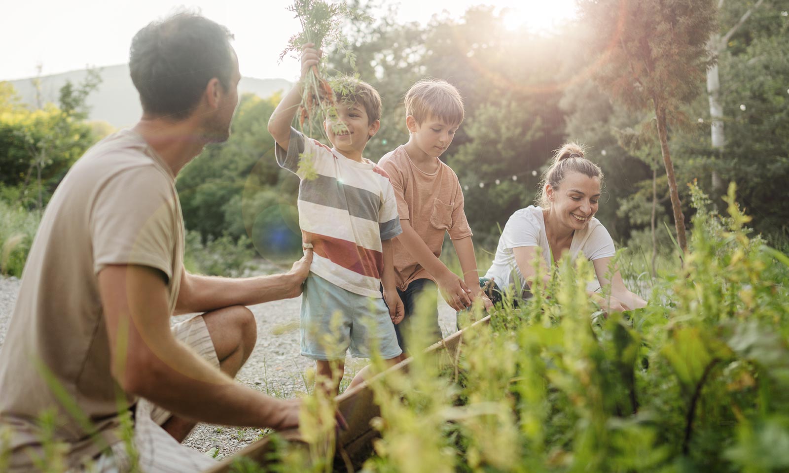 Familie im Grünen – Sanpack am 29. Mai geschlossen